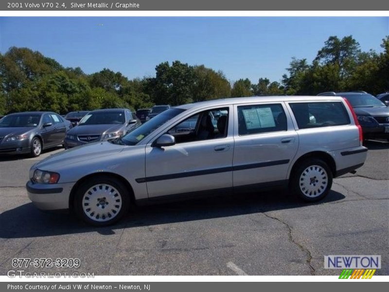 Silver Metallic / Graphite 2001 Volvo V70 2.4