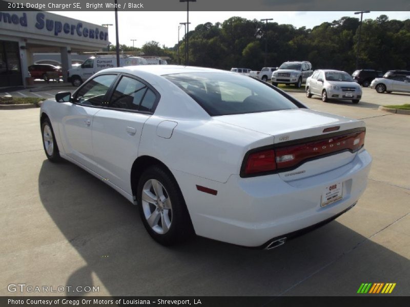Bright White / Black 2011 Dodge Charger SE