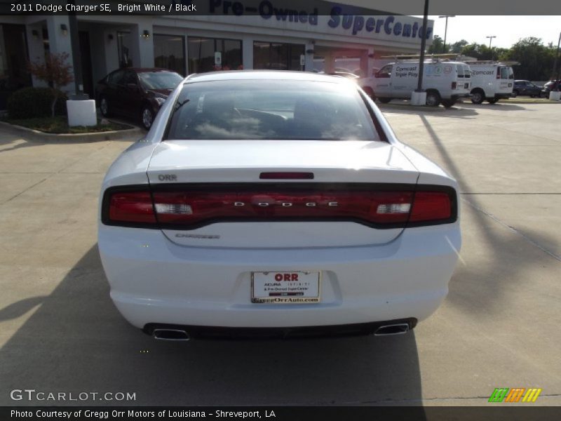 Bright White / Black 2011 Dodge Charger SE