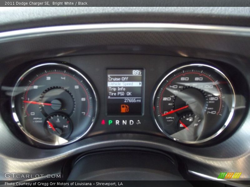 Bright White / Black 2011 Dodge Charger SE