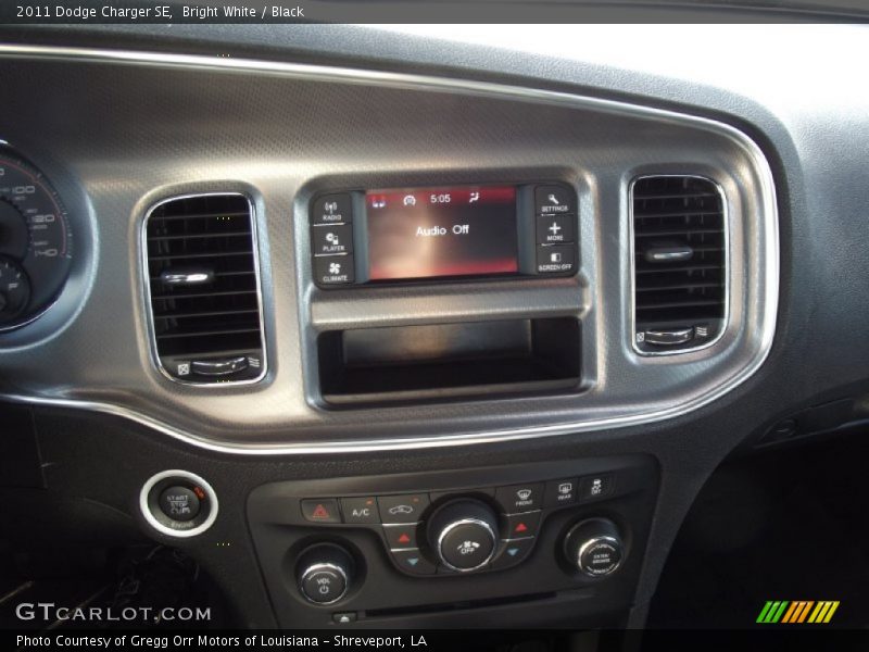 Bright White / Black 2011 Dodge Charger SE