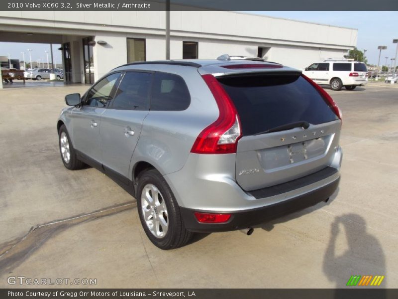 Silver Metallic / Anthracite 2010 Volvo XC60 3.2
