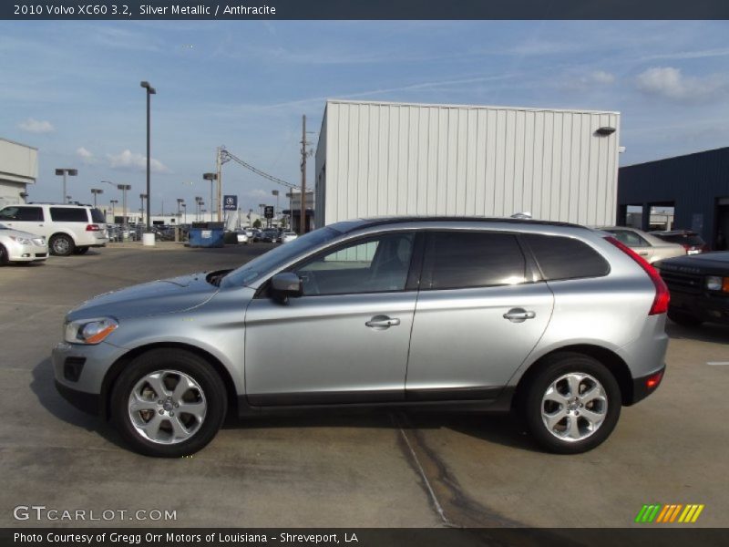 Silver Metallic / Anthracite 2010 Volvo XC60 3.2