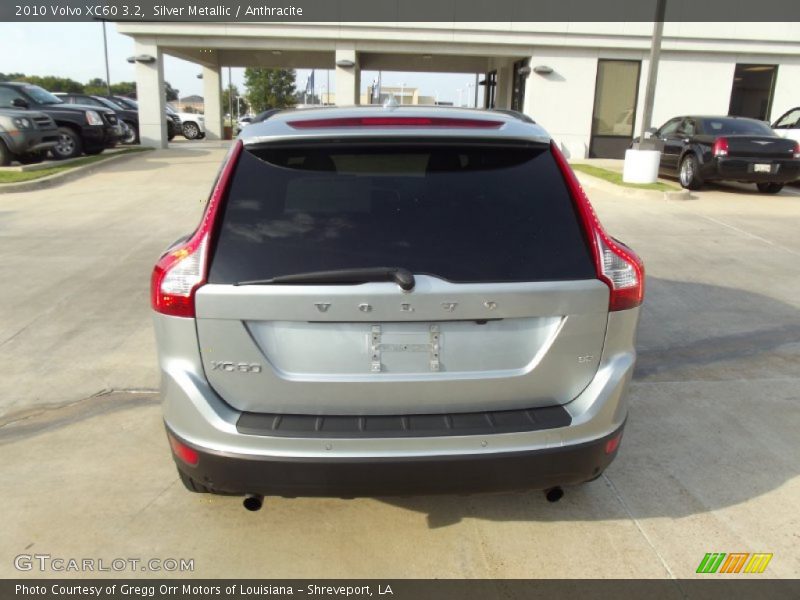 Silver Metallic / Anthracite 2010 Volvo XC60 3.2