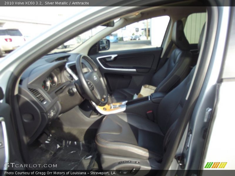 Silver Metallic / Anthracite 2010 Volvo XC60 3.2