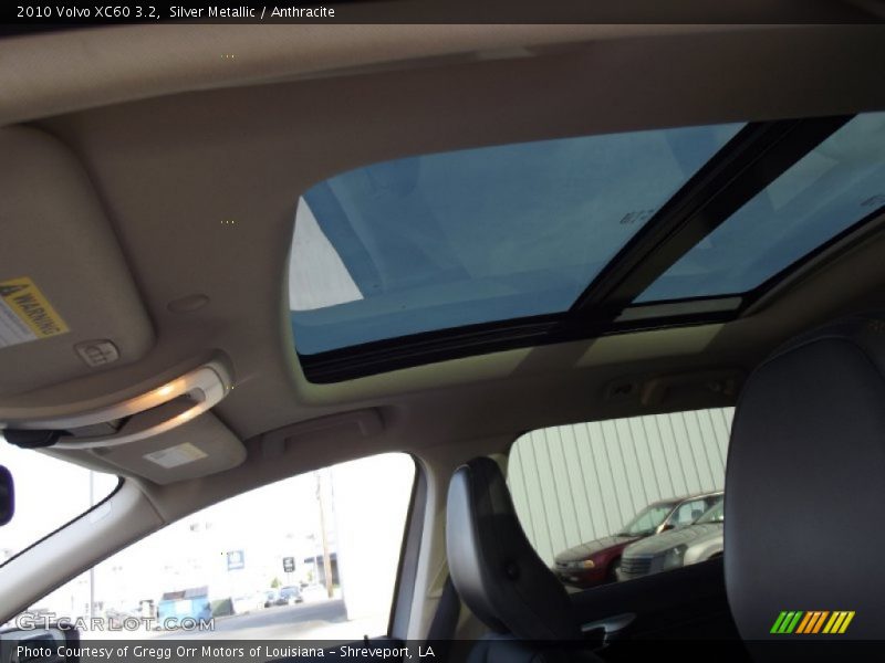 Silver Metallic / Anthracite 2010 Volvo XC60 3.2