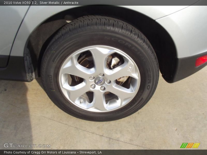 Silver Metallic / Anthracite 2010 Volvo XC60 3.2