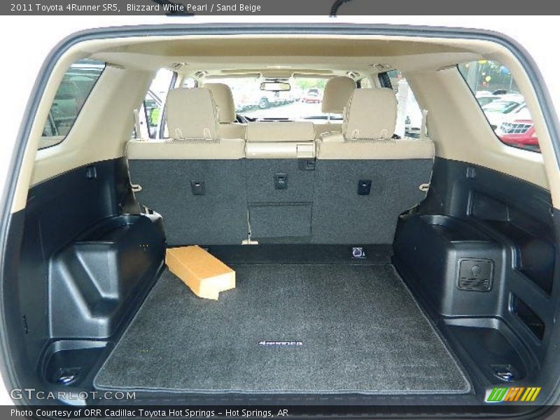 Blizzard White Pearl / Sand Beige 2011 Toyota 4Runner SR5