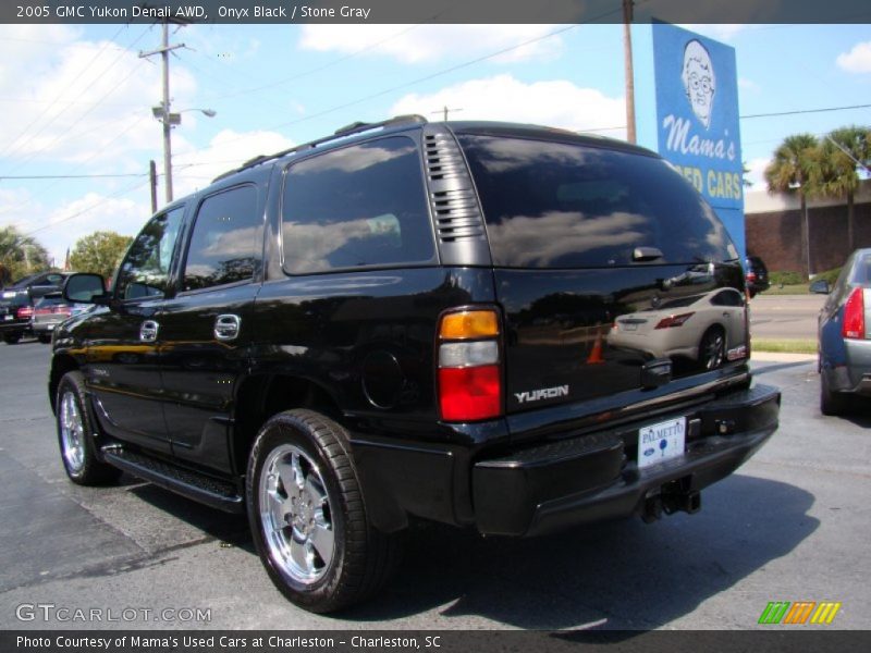 Onyx Black / Stone Gray 2005 GMC Yukon Denali AWD