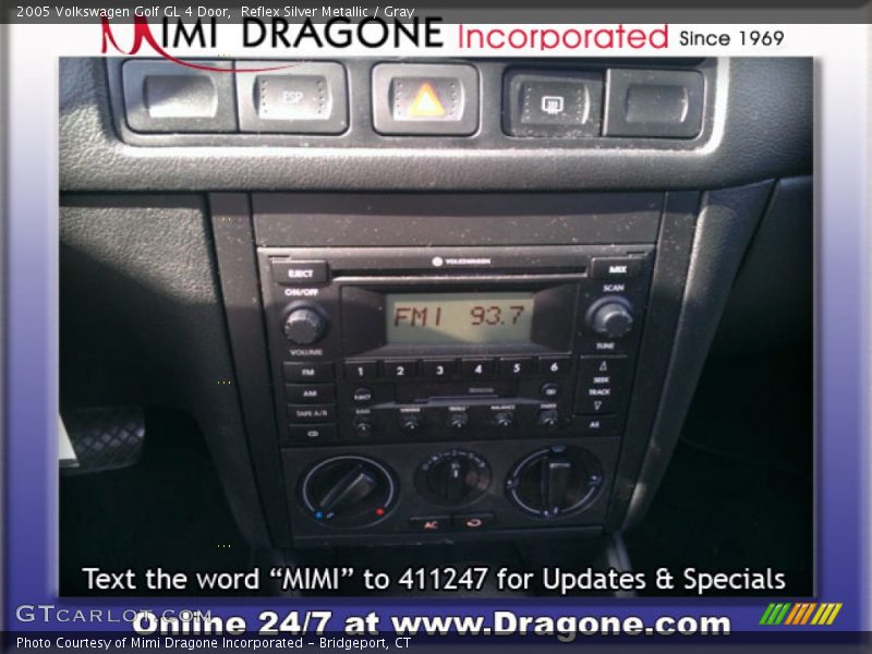 Reflex Silver Metallic / Gray 2005 Volkswagen Golf GL 4 Door