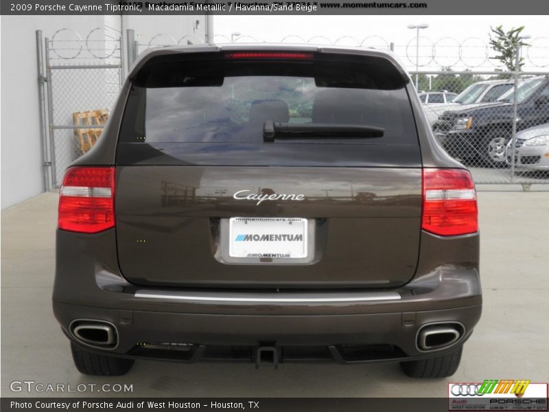 Macadamia Metallic / Havanna/Sand Beige 2009 Porsche Cayenne Tiptronic