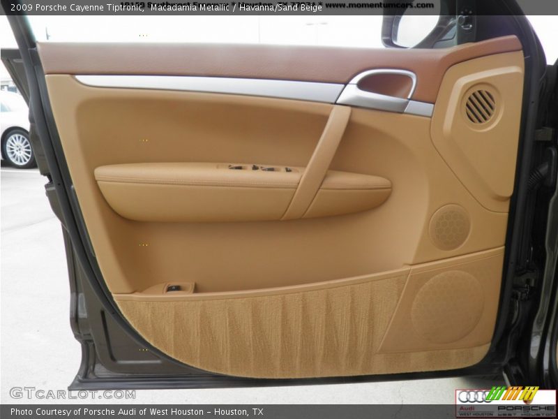 Macadamia Metallic / Havanna/Sand Beige 2009 Porsche Cayenne Tiptronic