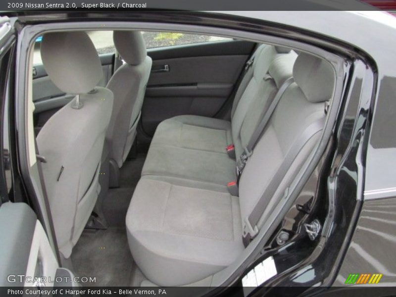 Super Black / Charcoal 2009 Nissan Sentra 2.0