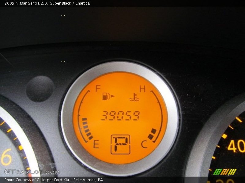 Super Black / Charcoal 2009 Nissan Sentra 2.0