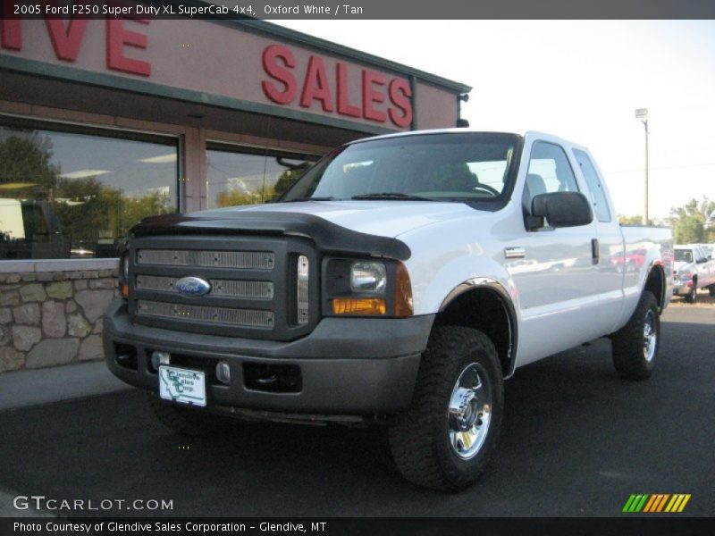 Oxford White / Tan 2005 Ford F250 Super Duty XL SuperCab 4x4