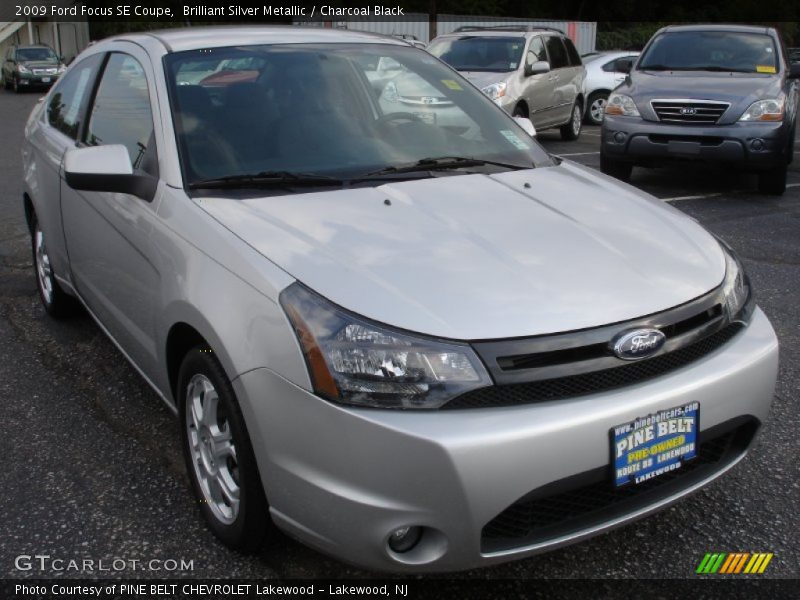 Brilliant Silver Metallic / Charcoal Black 2009 Ford Focus SE Coupe