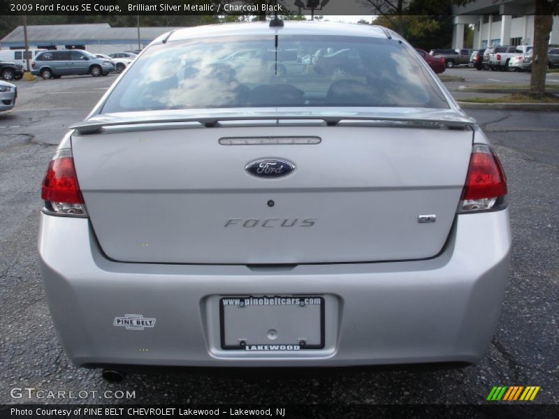 Brilliant Silver Metallic / Charcoal Black 2009 Ford Focus SE Coupe