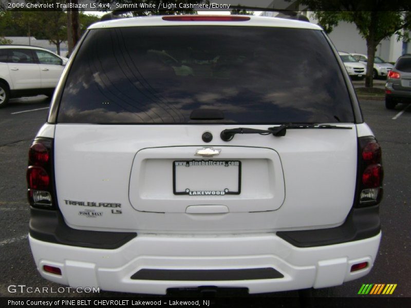 Summit White / Light Cashmere/Ebony 2006 Chevrolet TrailBlazer LS 4x4