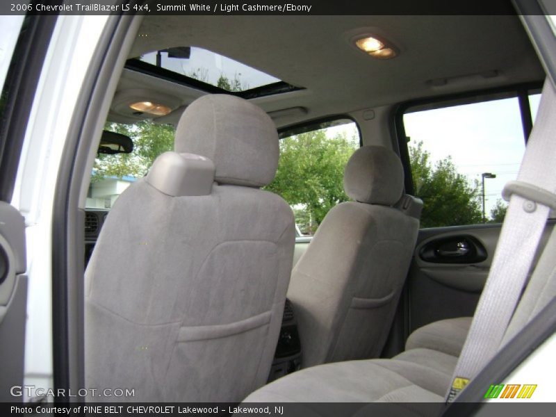 Summit White / Light Cashmere/Ebony 2006 Chevrolet TrailBlazer LS 4x4