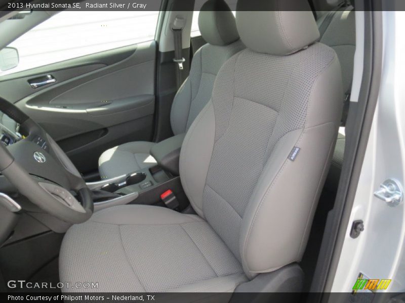 Radiant Silver / Gray 2013 Hyundai Sonata SE