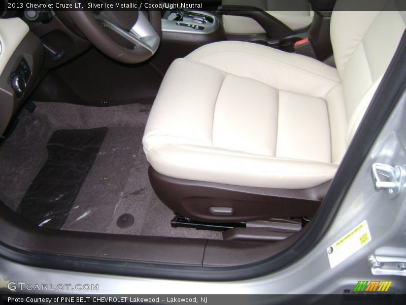 Silver Ice Metallic / Cocoa/Light Neutral 2013 Chevrolet Cruze LT
