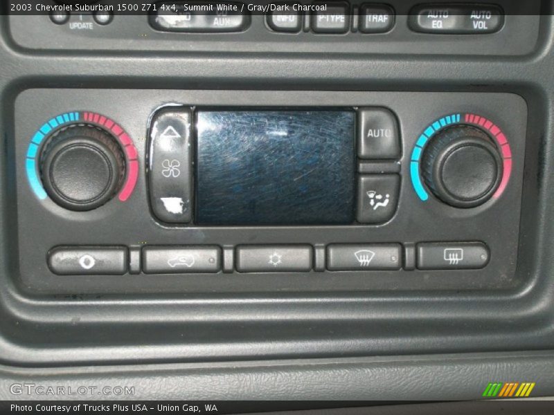 Controls of 2003 Suburban 1500 Z71 4x4