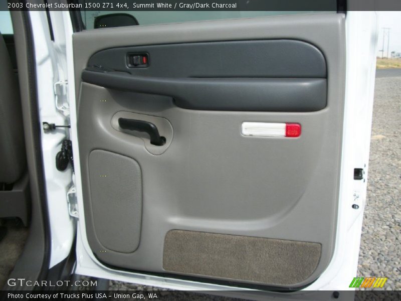 Summit White / Gray/Dark Charcoal 2003 Chevrolet Suburban 1500 Z71 4x4