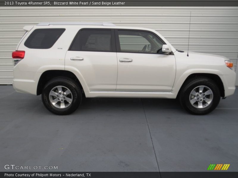Blizzard White Pearl / Sand Beige Leather 2013 Toyota 4Runner SR5