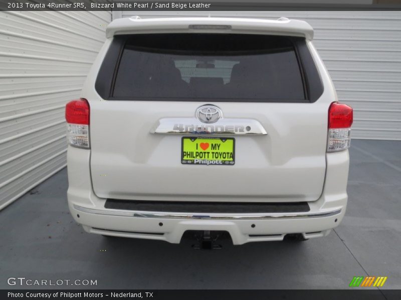 Blizzard White Pearl / Sand Beige Leather 2013 Toyota 4Runner SR5