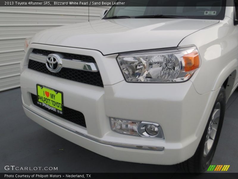 Blizzard White Pearl / Sand Beige Leather 2013 Toyota 4Runner SR5