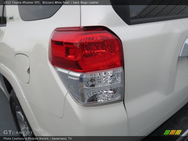 Blizzard White Pearl / Sand Beige Leather 2013 Toyota 4Runner SR5