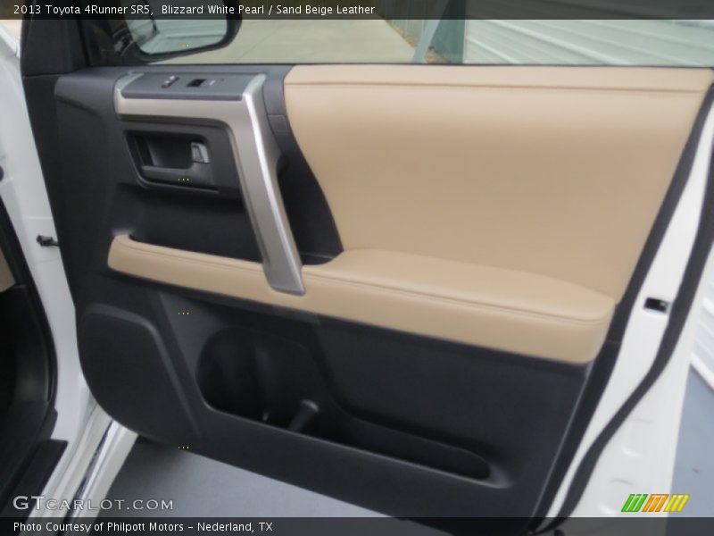 Blizzard White Pearl / Sand Beige Leather 2013 Toyota 4Runner SR5
