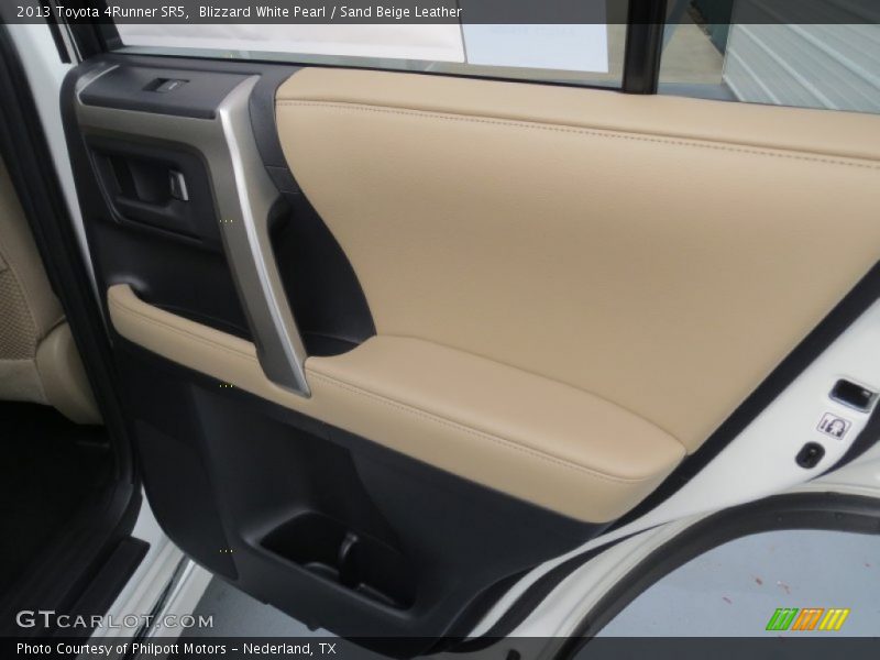 Blizzard White Pearl / Sand Beige Leather 2013 Toyota 4Runner SR5