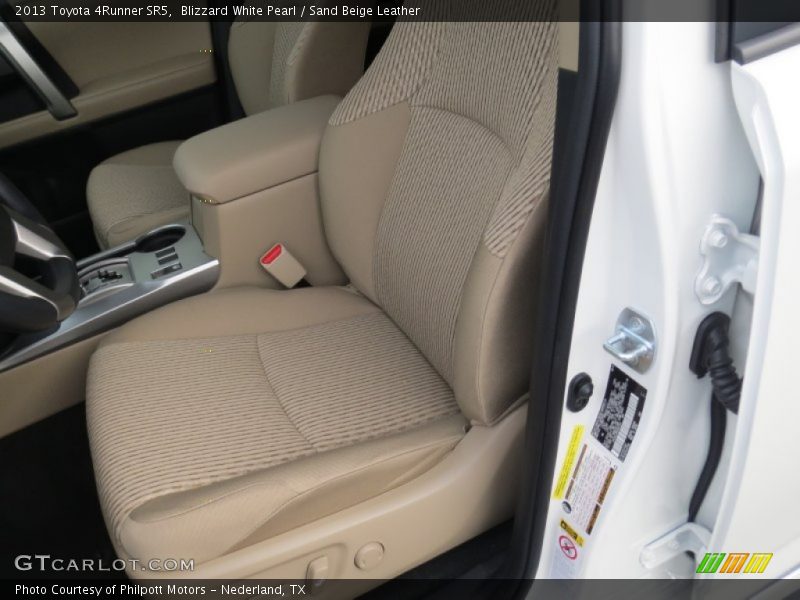 Blizzard White Pearl / Sand Beige Leather 2013 Toyota 4Runner SR5