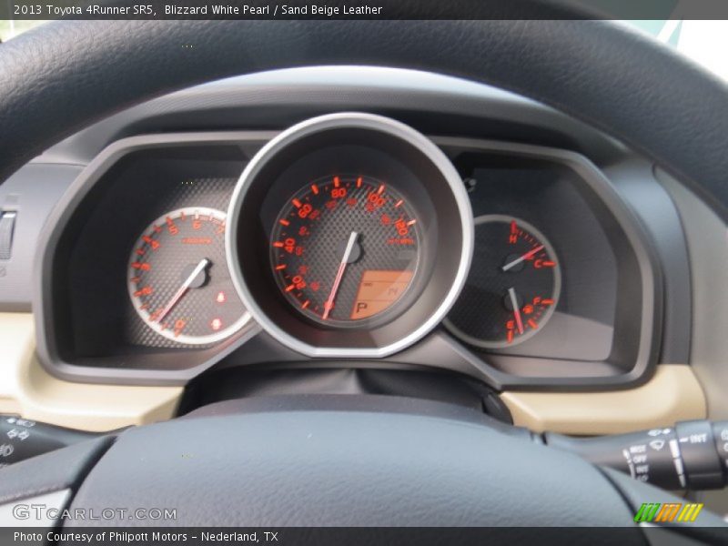 Blizzard White Pearl / Sand Beige Leather 2013 Toyota 4Runner SR5