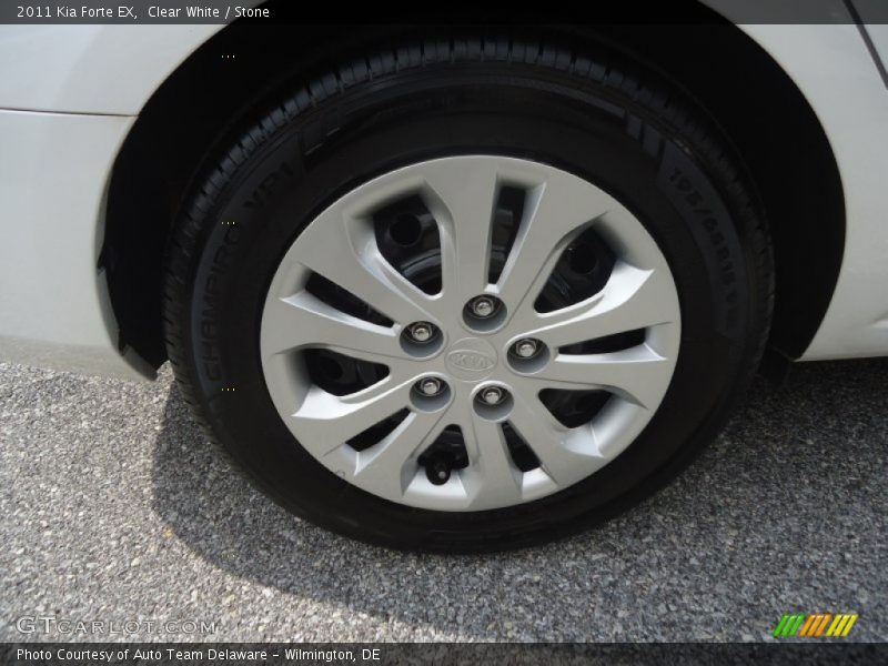 Clear White / Stone 2011 Kia Forte EX