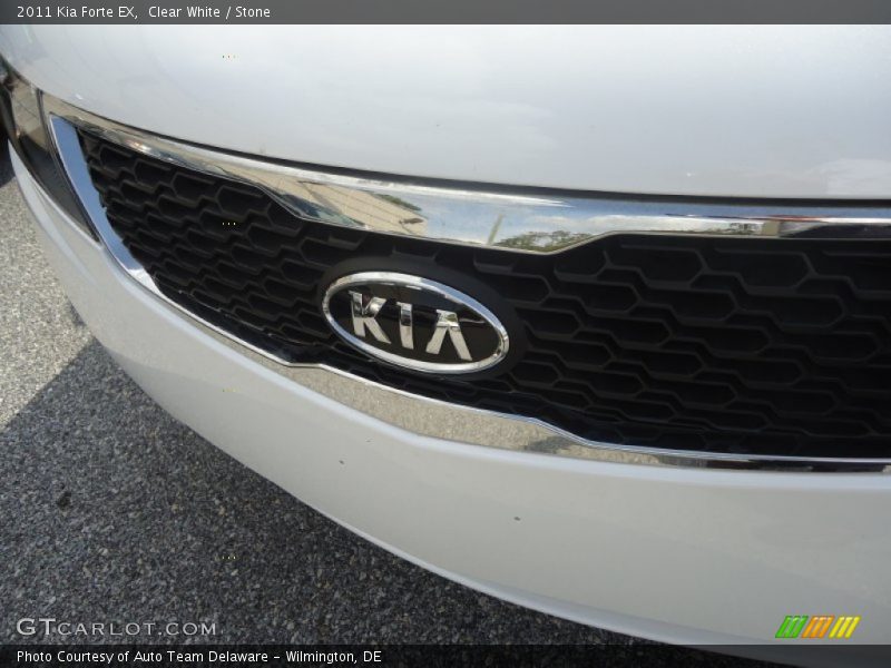 Clear White / Stone 2011 Kia Forte EX