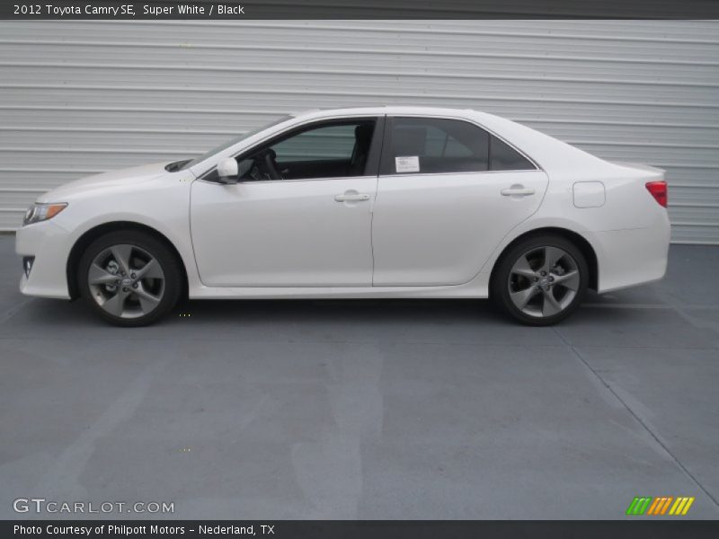 Super White / Black 2012 Toyota Camry SE