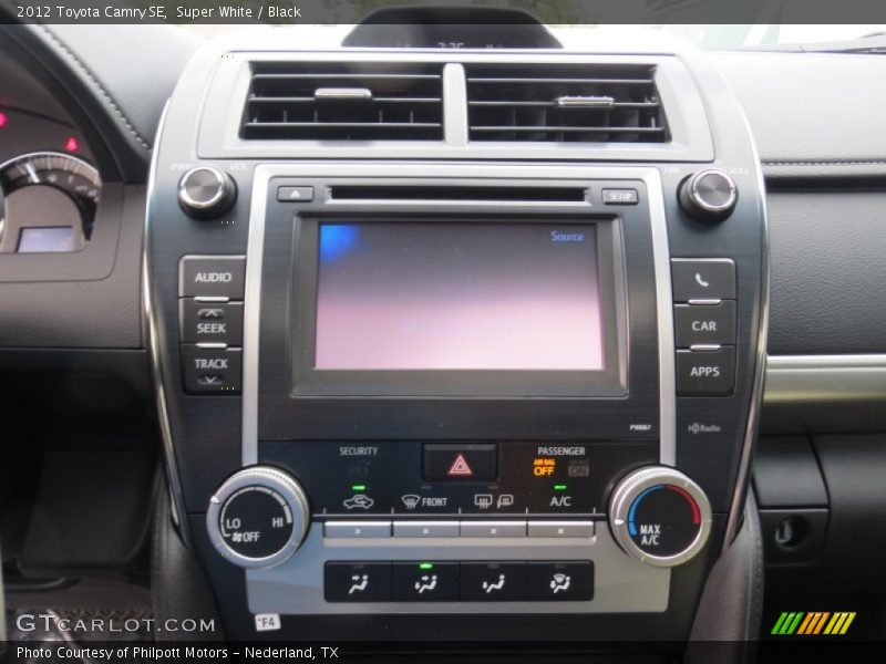 Super White / Black 2012 Toyota Camry SE