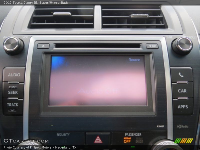 Super White / Black 2012 Toyota Camry SE