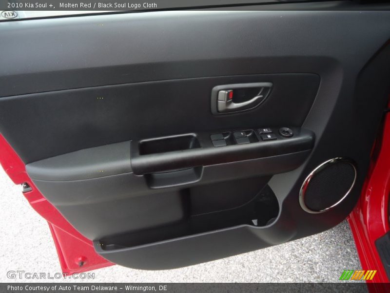 Molten Red / Black Soul Logo Cloth 2010 Kia Soul +