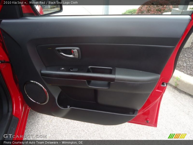 Molten Red / Black Soul Logo Cloth 2010 Kia Soul +