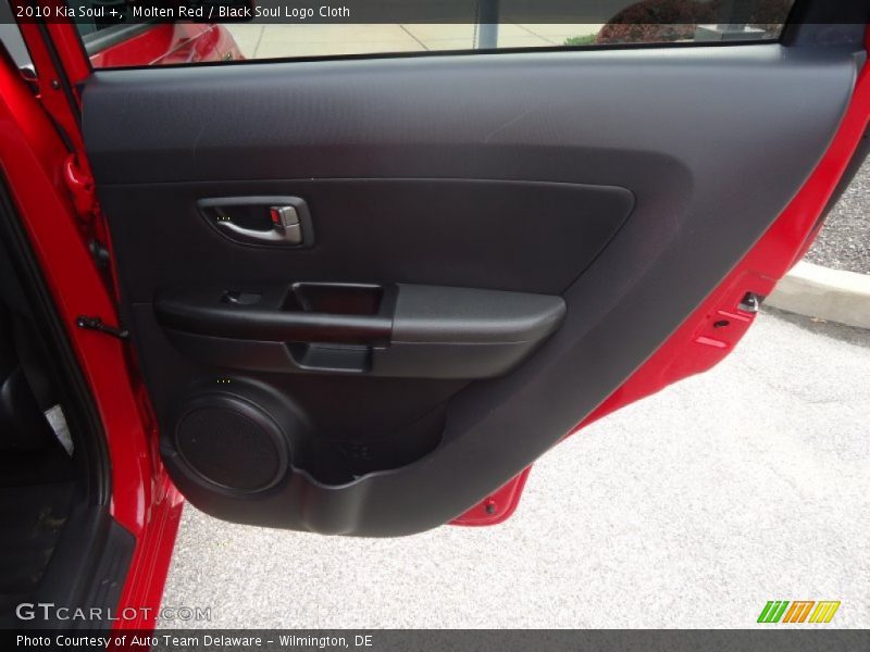 Molten Red / Black Soul Logo Cloth 2010 Kia Soul +