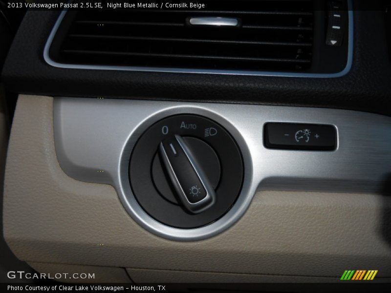 Night Blue Metallic / Cornsilk Beige 2013 Volkswagen Passat 2.5L SE