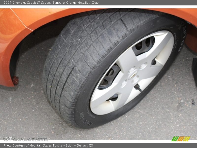 Sunburst Orange Metallic / Gray 2007 Chevrolet Cobalt LT Sedan