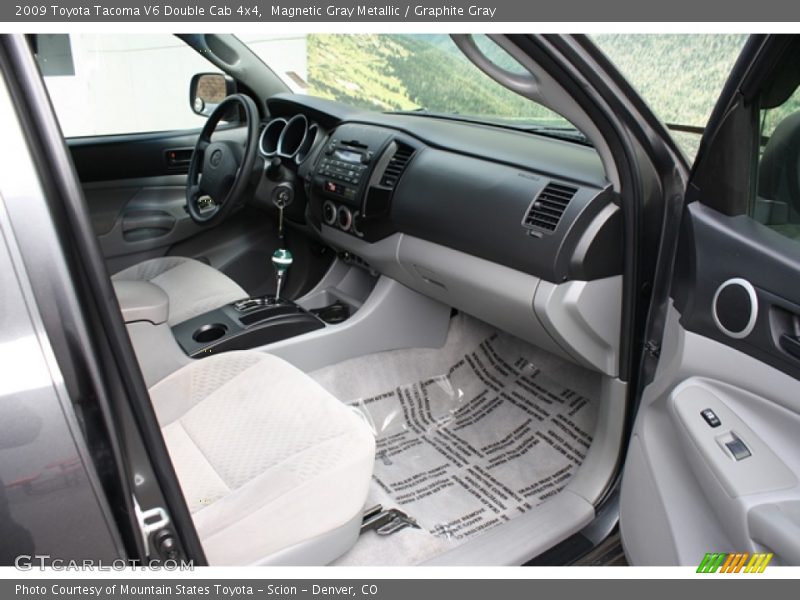 Magnetic Gray Metallic / Graphite Gray 2009 Toyota Tacoma V6 Double Cab 4x4