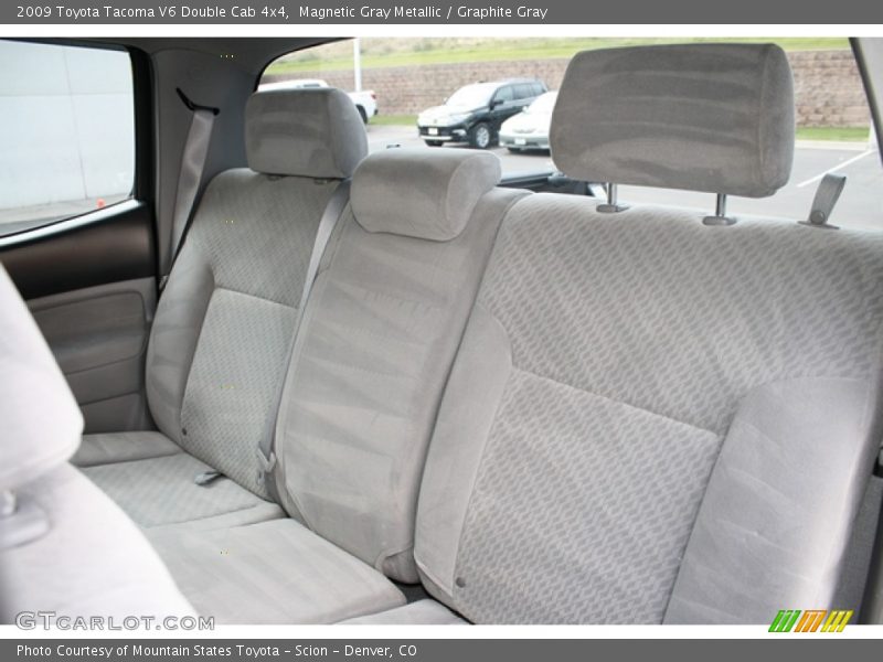 Magnetic Gray Metallic / Graphite Gray 2009 Toyota Tacoma V6 Double Cab 4x4