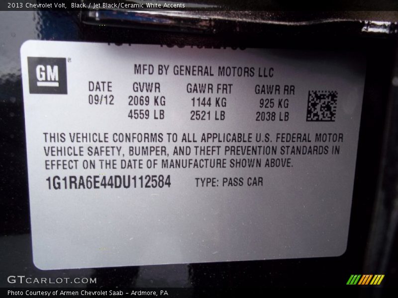 Black / Jet Black/Ceramic White Accents 2013 Chevrolet Volt