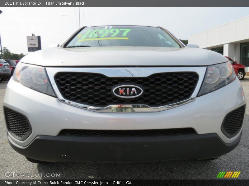 Titanium Silver / Black 2011 Kia Sorento LX