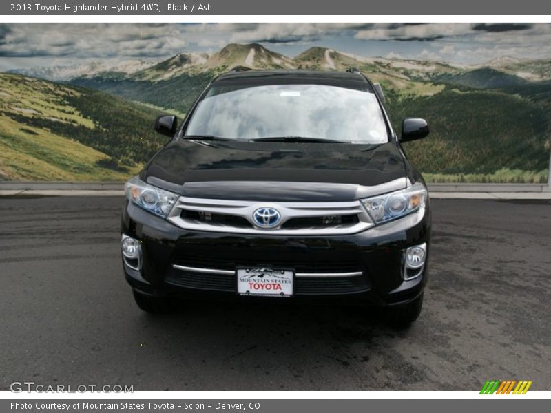 Black / Ash 2013 Toyota Highlander Hybrid 4WD